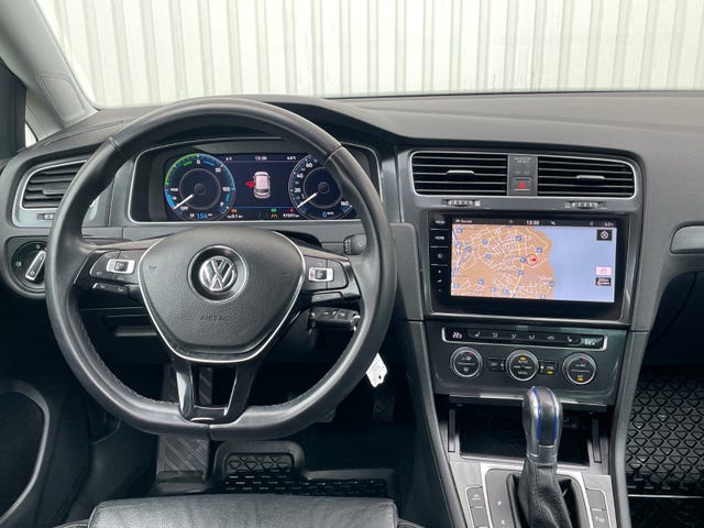 2018 VOLKSWAGEN GOLF - 10