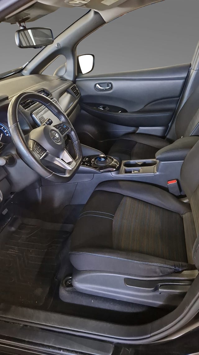 2018 NISSAN LEAF - 15