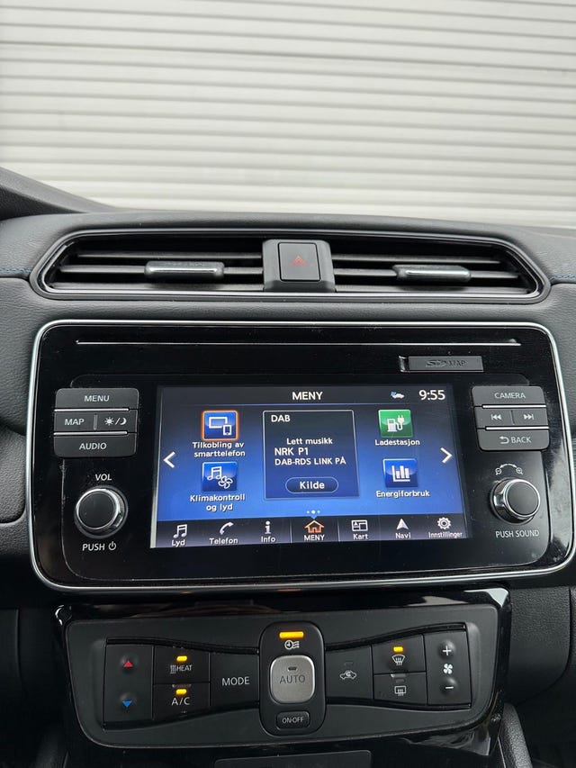 2018 NISSAN LEAF - 10