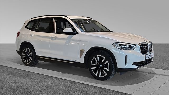 2021 BMW IX3 - 11