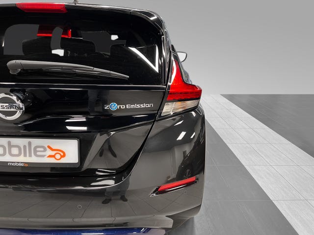 2020 NISSAN LEAF - 9