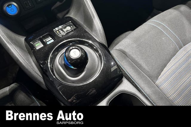 2021 NISSAN LEAF - 17