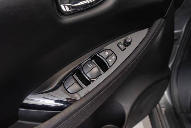 2021 NISSAN LEAF - 13