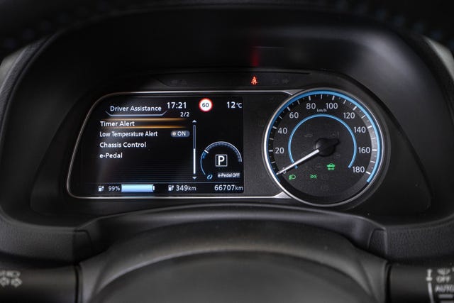 2021 NISSAN LEAF - 18