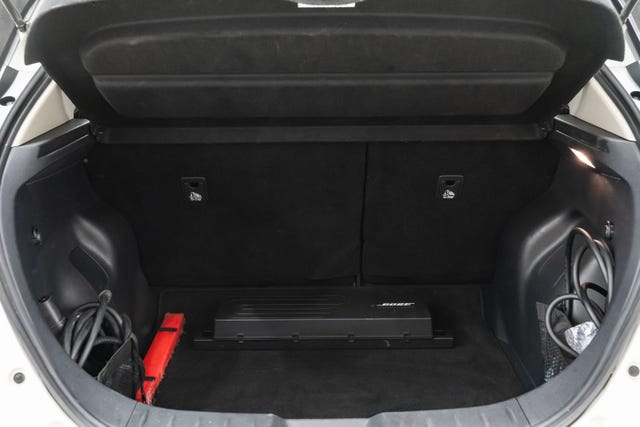2020 NISSAN LEAF - 32