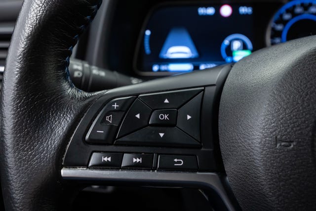 2020 NISSAN LEAF - 19