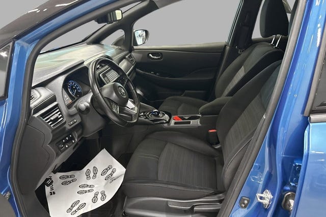 2020 NISSAN LEAF - 10