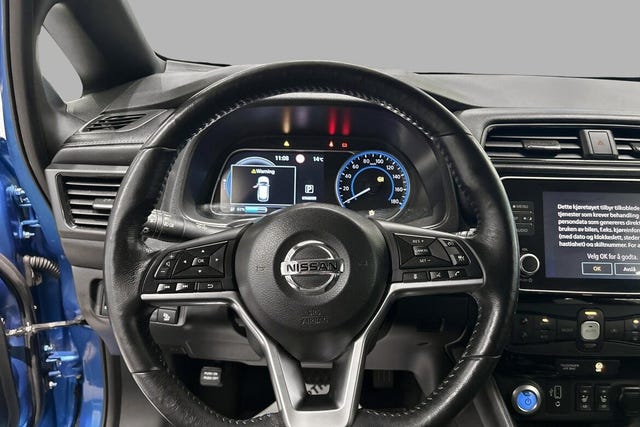 2020 NISSAN LEAF - 11