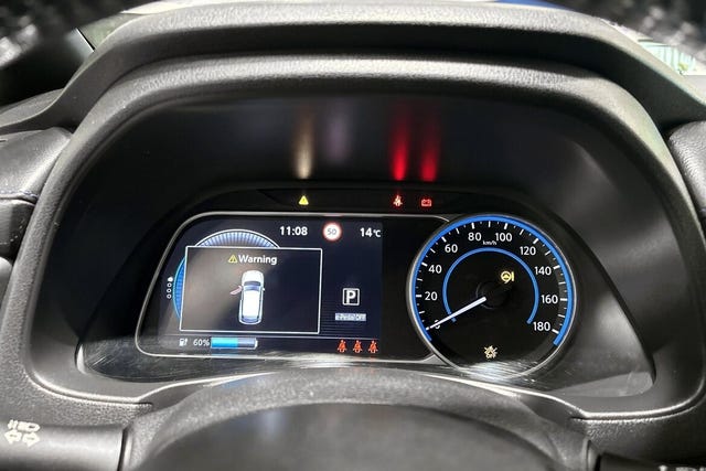 2020 NISSAN LEAF - 12