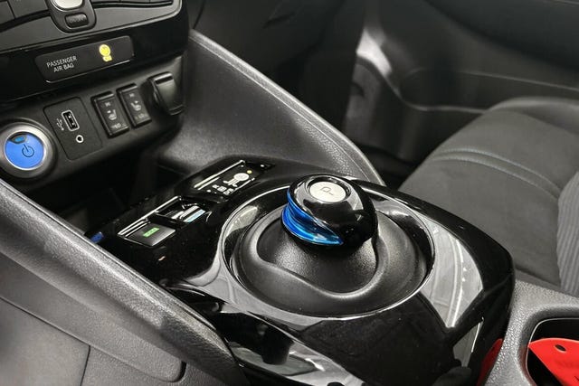 2020 NISSAN LEAF - 14