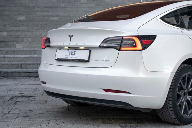 2019 TESLA MODEL 3 - 8