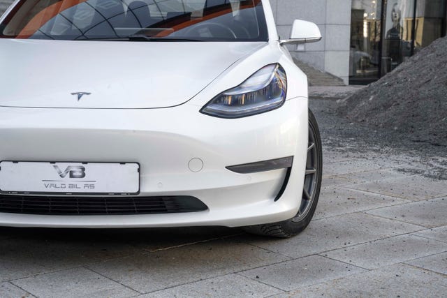 5YJ3E7EB3KF343391 2019 TESLA MODEL 3-5