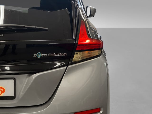 2020 NISSAN LEAF - 8