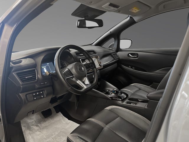 2020 NISSAN LEAF - 16