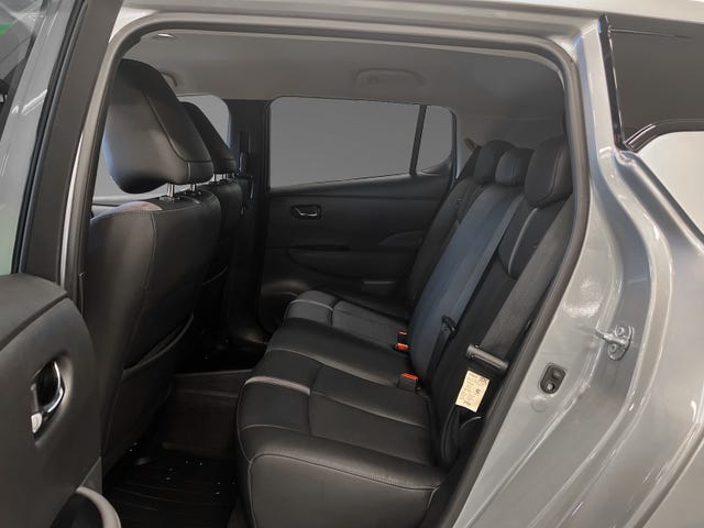 2020 NISSAN LEAF - 10