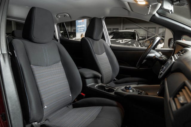 2021 NISSAN LEAF - 9