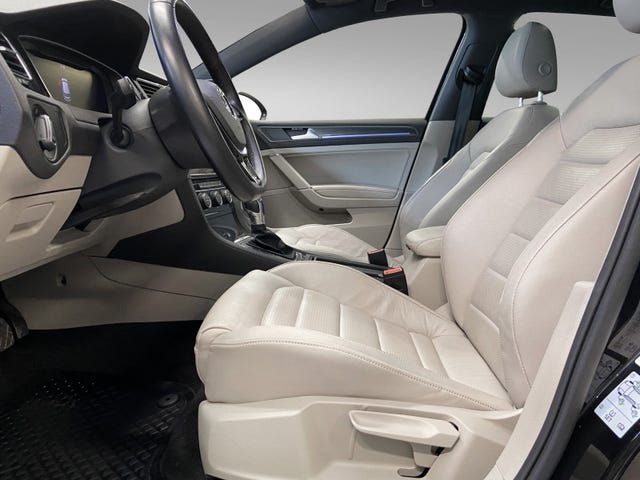 2019 VOLKSWAGEN GOLF - 7
