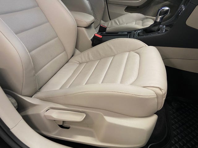 2019 VOLKSWAGEN GOLF - 9