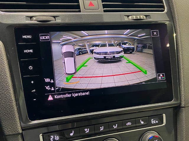 2019 VOLKSWAGEN GOLF - 19