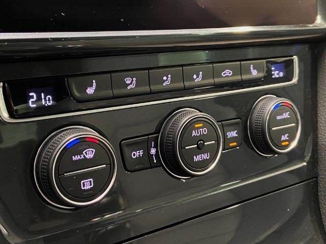 2019 VOLKSWAGEN GOLF - 21