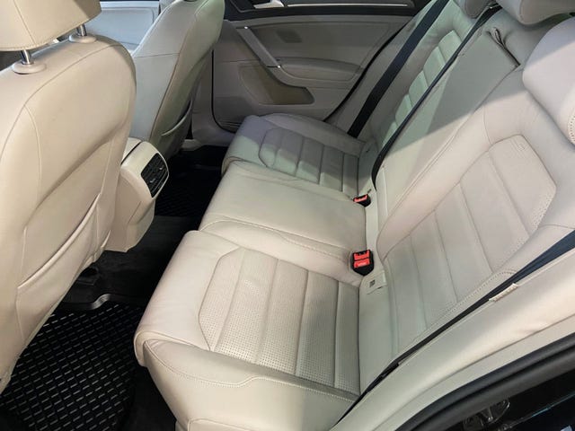 2019 VOLKSWAGEN GOLF - 10