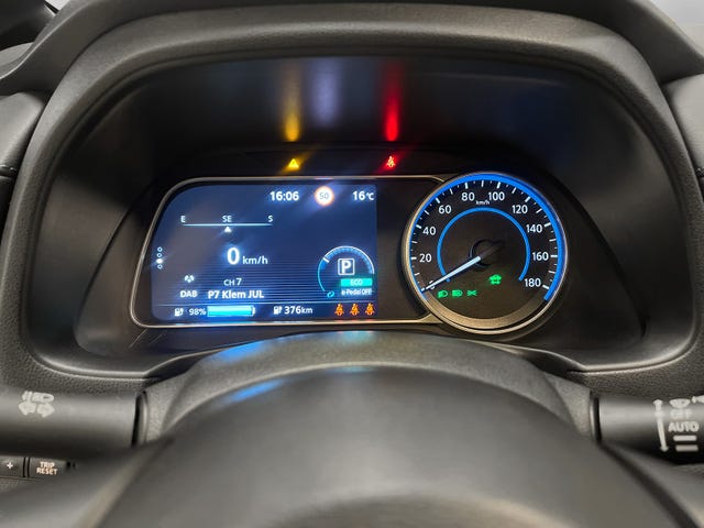 2020 NISSAN LEAF - 19