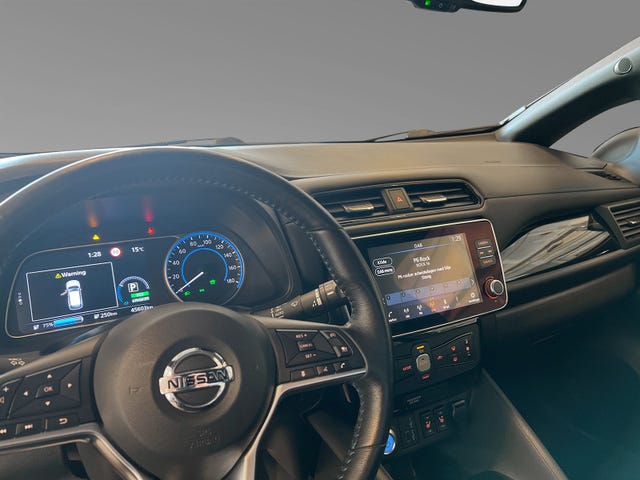 2021 NISSAN LEAF - 17