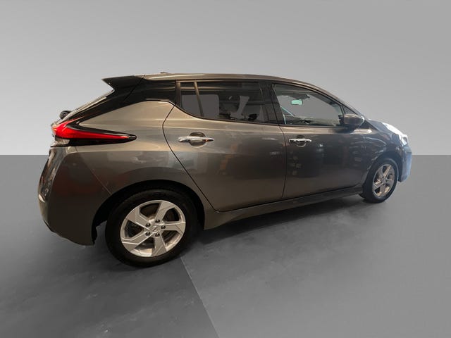 2021 NISSAN LEAF - 11