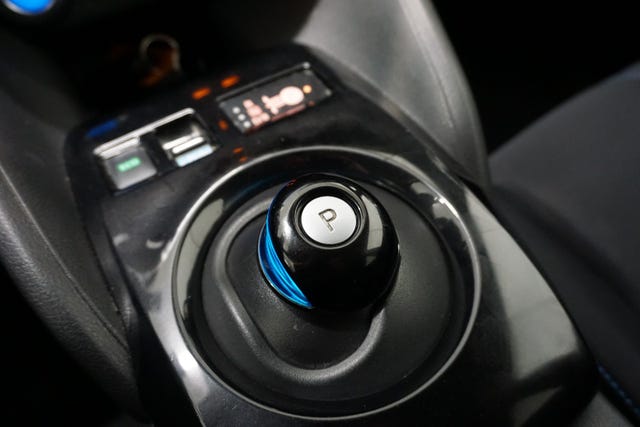 2018 NISSAN LEAF - 19