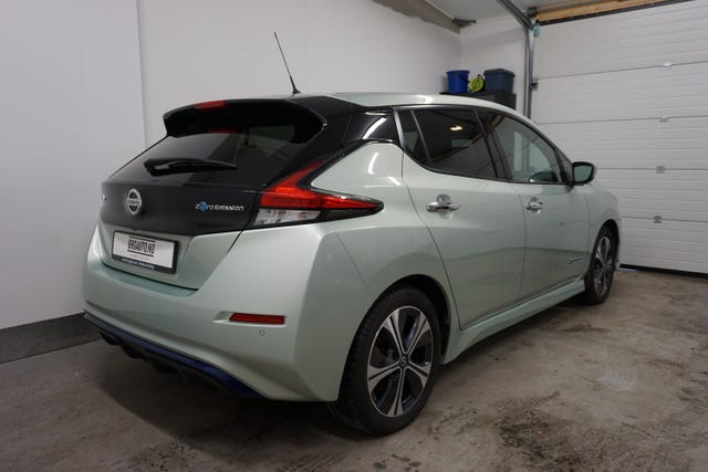 SJNFAAZE1U0008585 2018 NISSAN LEAF-2