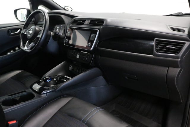 2021 NISSAN LEAF - 25