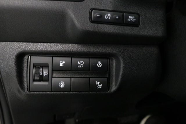 2021 NISSAN LEAF - 28