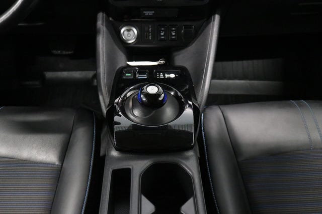 2021 NISSAN LEAF - 22