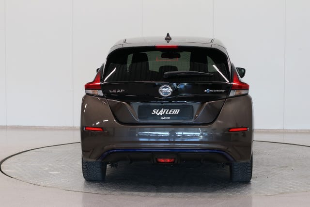 2021 NISSAN LEAF - 9