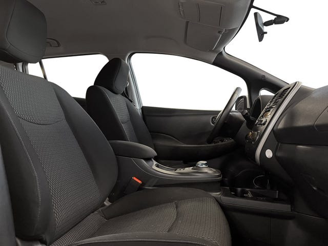 2018 NISSAN LEAF - 17