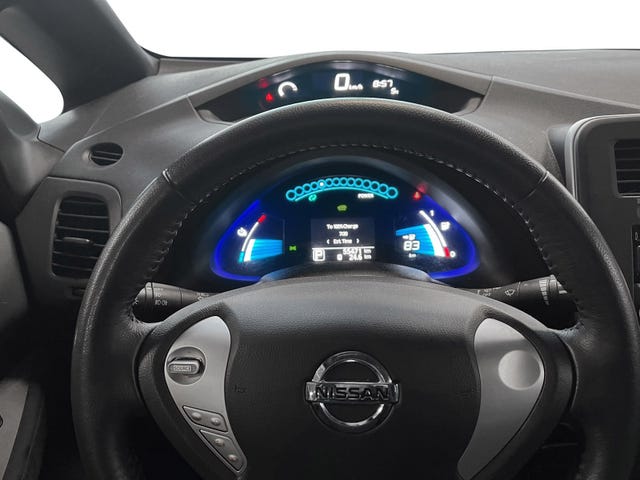 2018 NISSAN LEAF - 11