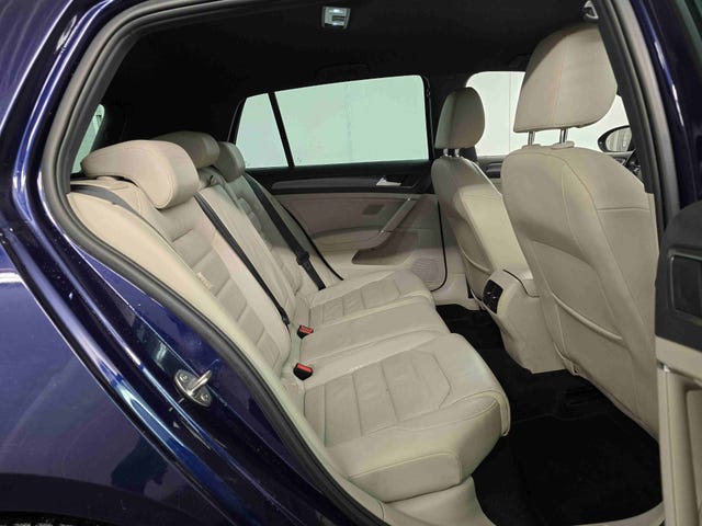2018 VOLKSWAGEN GOLF - 30