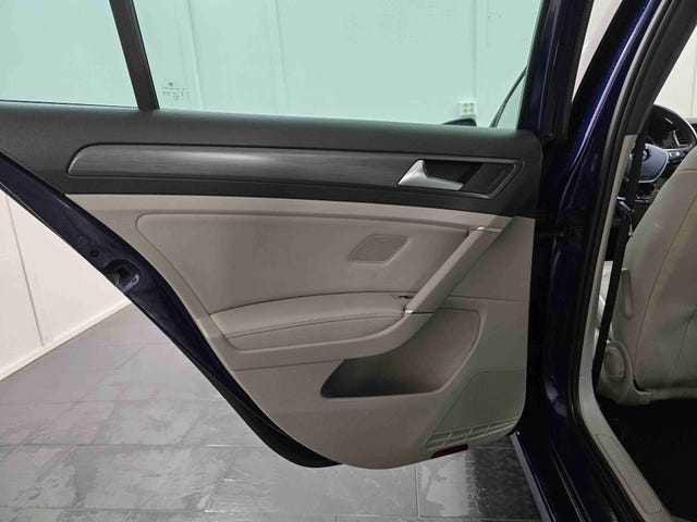 2018 VOLKSWAGEN GOLF - 28