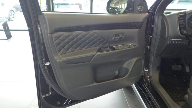 2020 MITSUBISHI OUTLANDER - 11