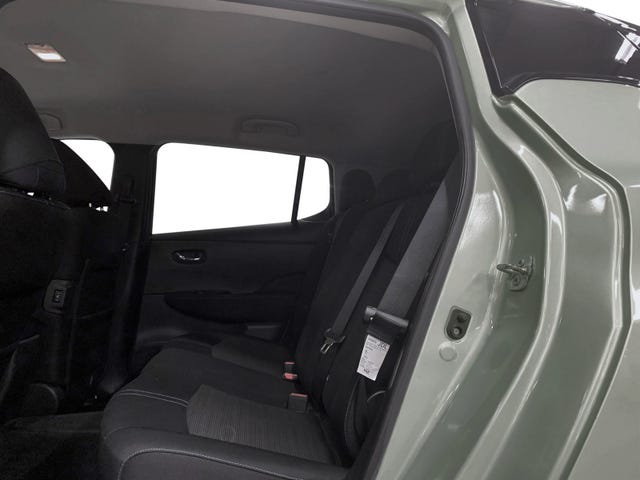 2018 NISSAN LEAF - 12