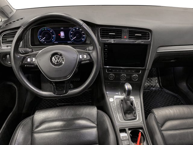 2019 VOLKSWAGEN GOLF - 8