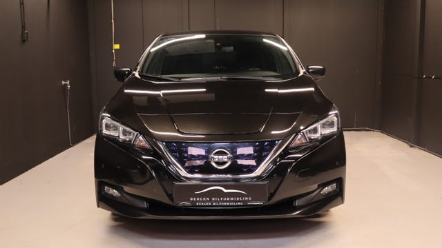 SJNFAAZE1U0015843 2018 NISSAN LEAF-1