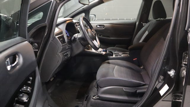 2018 NISSAN LEAF - 11