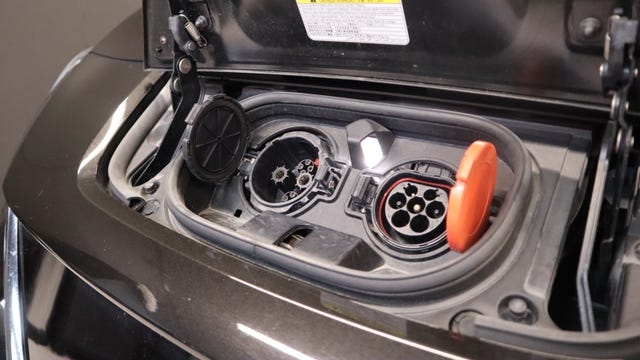 2018 NISSAN LEAF - 10