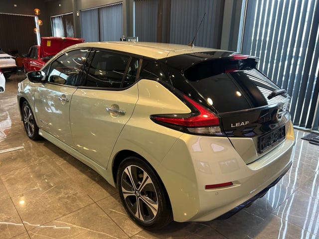 2018 NISSAN LEAF - 8