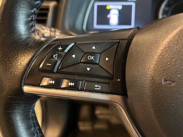 2018 NISSAN LEAF - 17