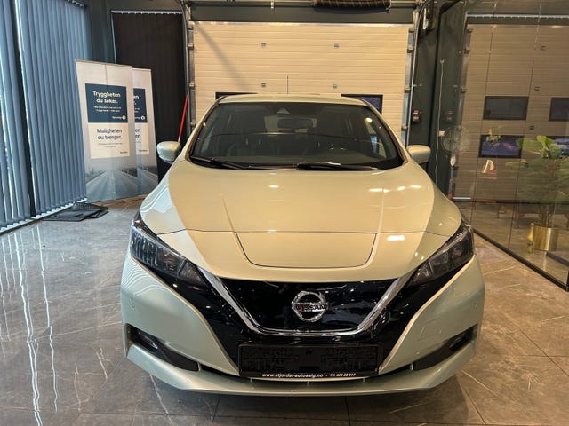 SJNFAAZE1U0017281 2018 NISSAN LEAF-1