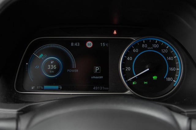 2021 NISSAN LEAF - 17