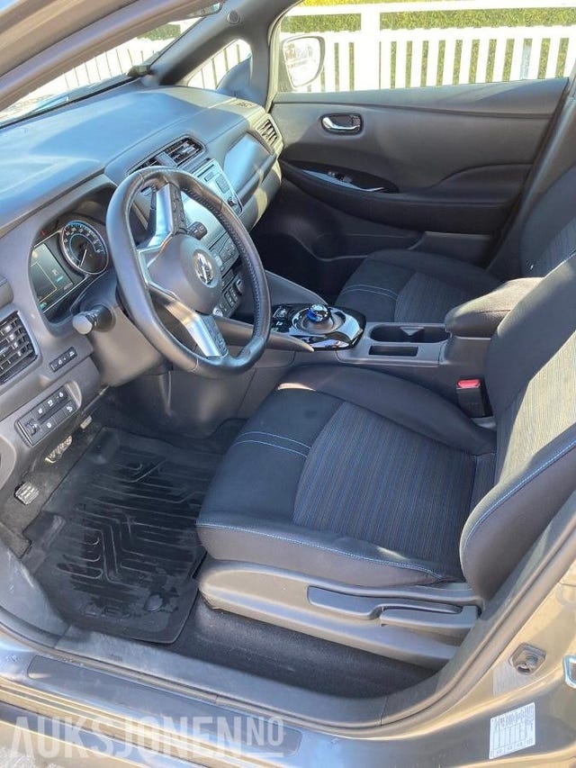 SJNFAAZE1U0028616 2018 NISSAN LEAF-5