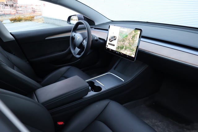 2021 TESLA MODEL 3 - 26